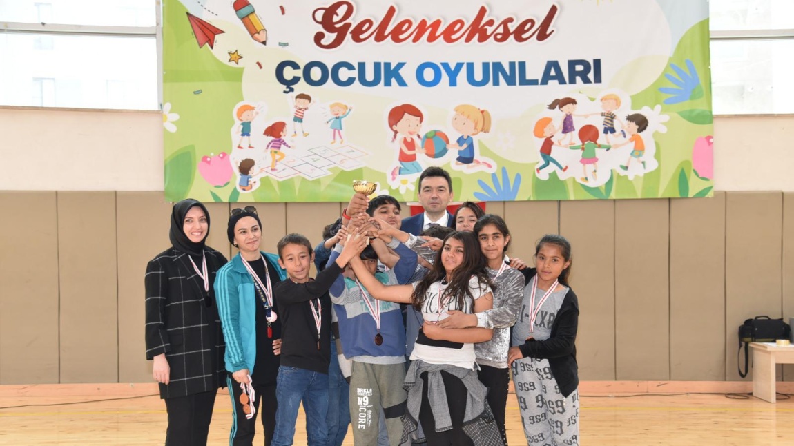 2024 Geleneksel Çocuk Oyunlarında Derece